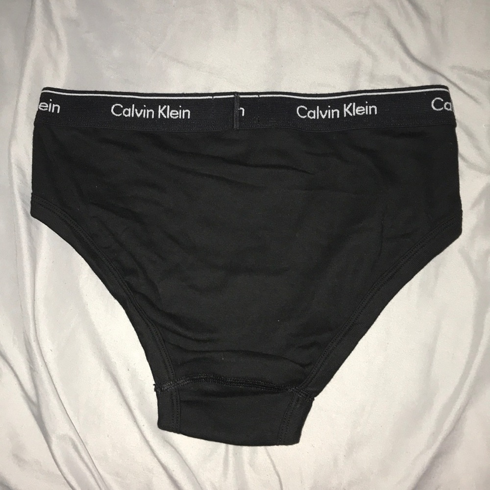 Calvin Klein Men’s Hip Brief🆕 - Picture 9 of 13